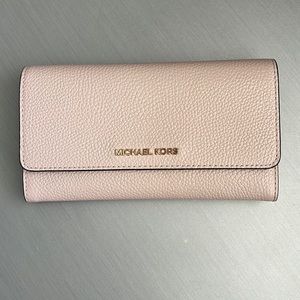Michael Kors Long Wallet in Blush Pink